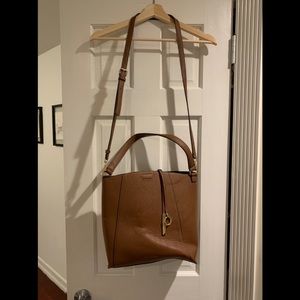 Reversible bucket bag